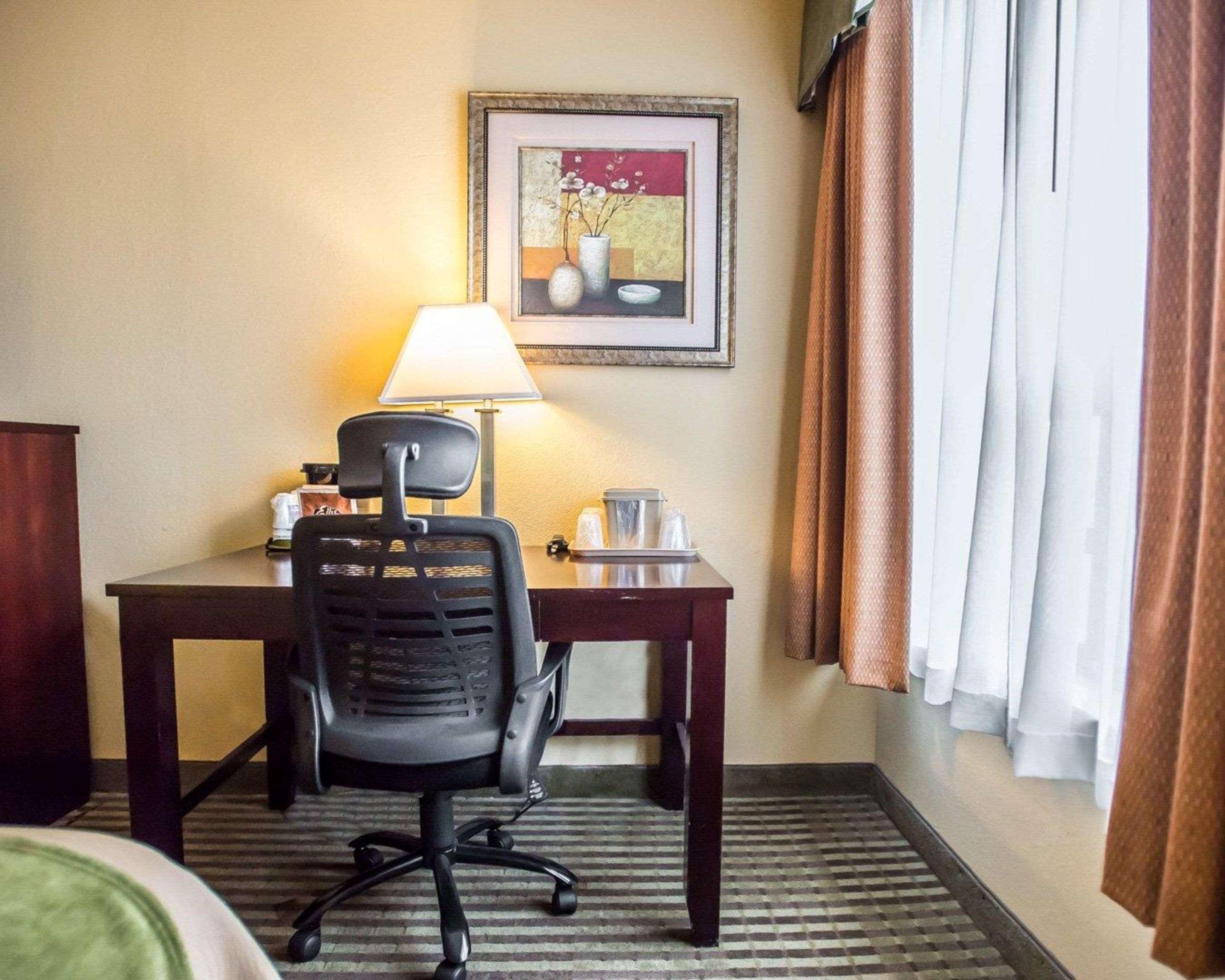 Quality Inn Mill Hall - Lamar Bagian luar foto