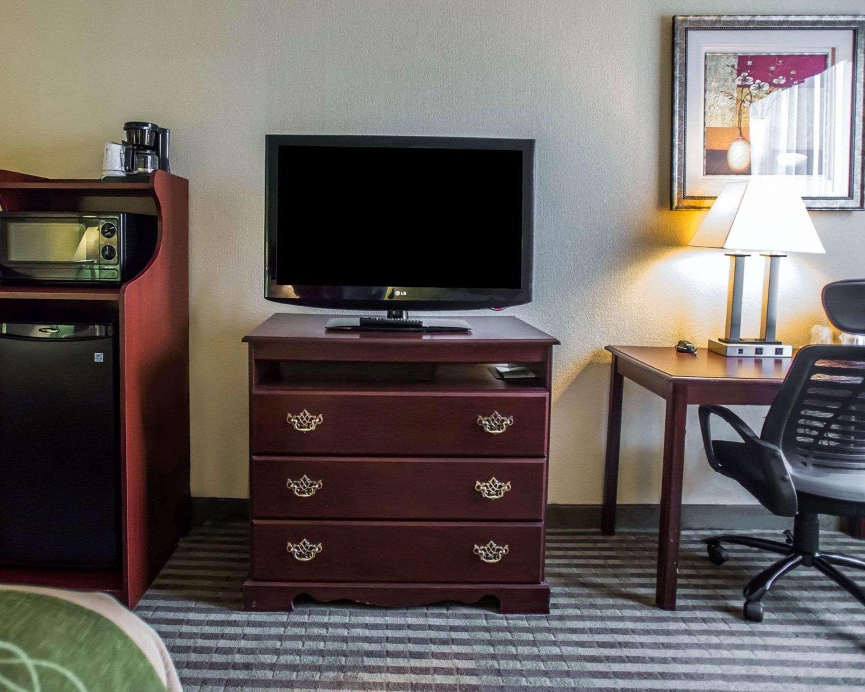 Quality Inn Mill Hall - Lamar Bagian luar foto