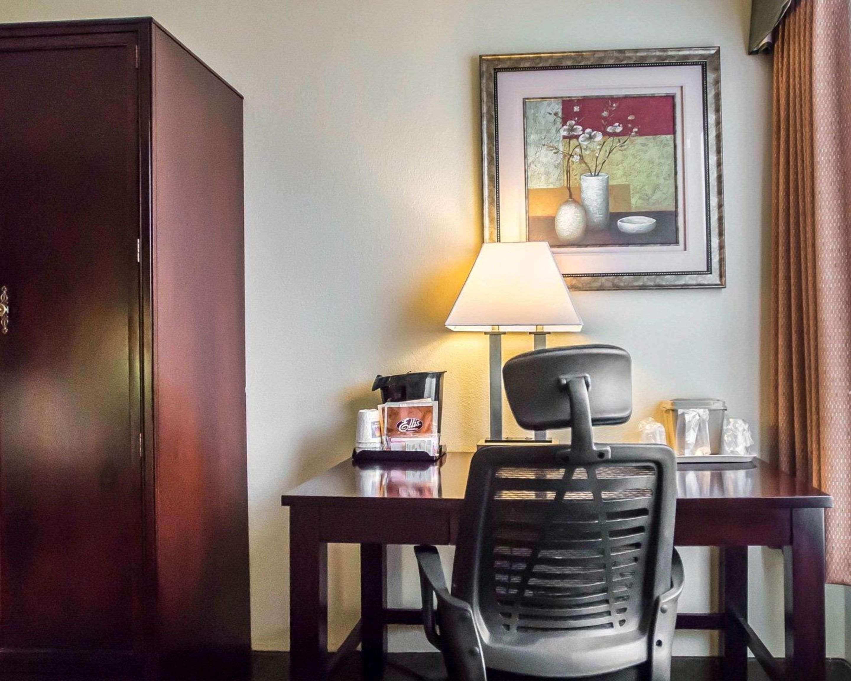 Quality Inn Mill Hall - Lamar Bagian luar foto