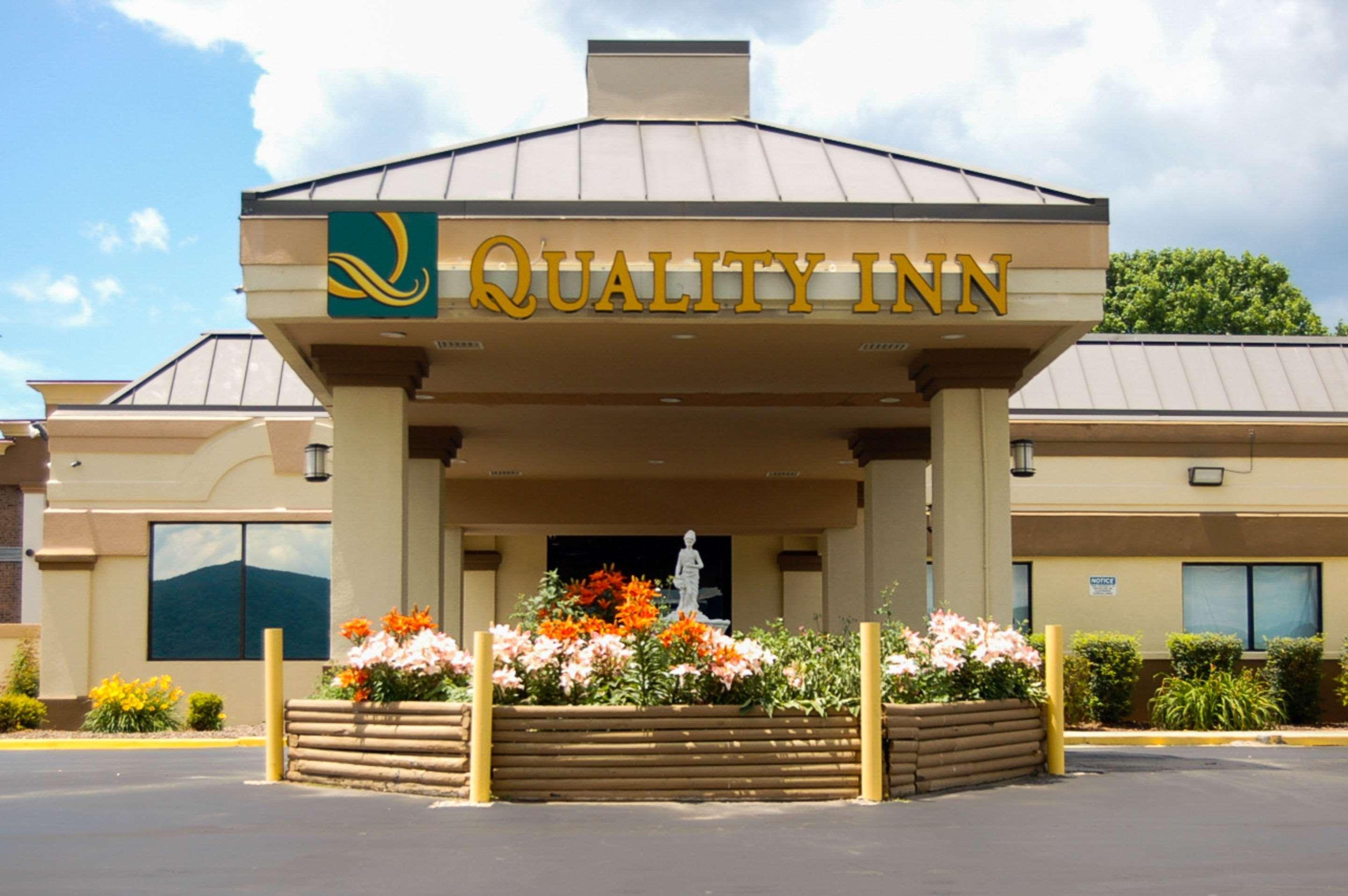 Quality Inn Mill Hall - Lamar Bagian luar foto