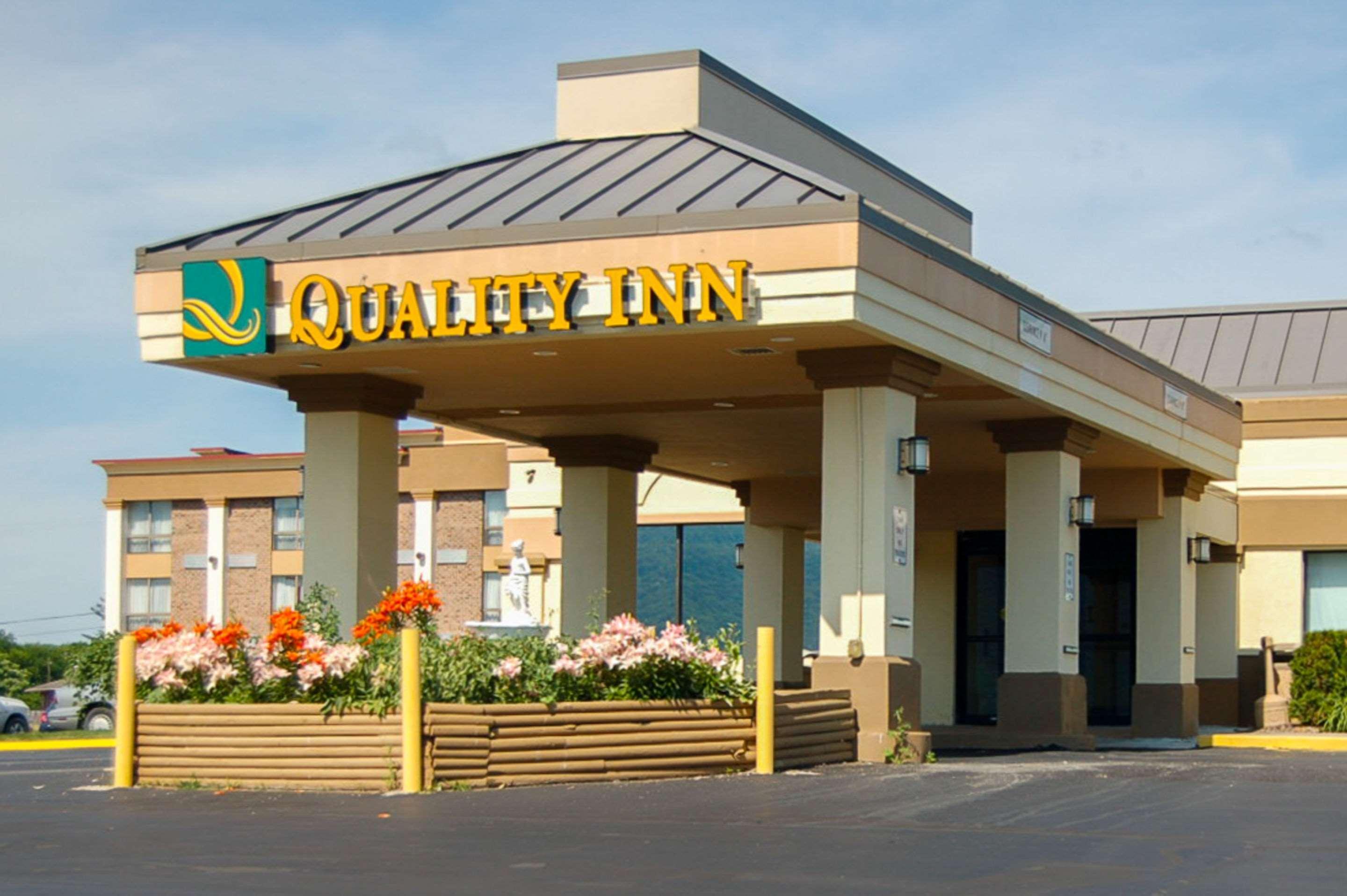 Quality Inn Mill Hall - Lamar Bagian luar foto