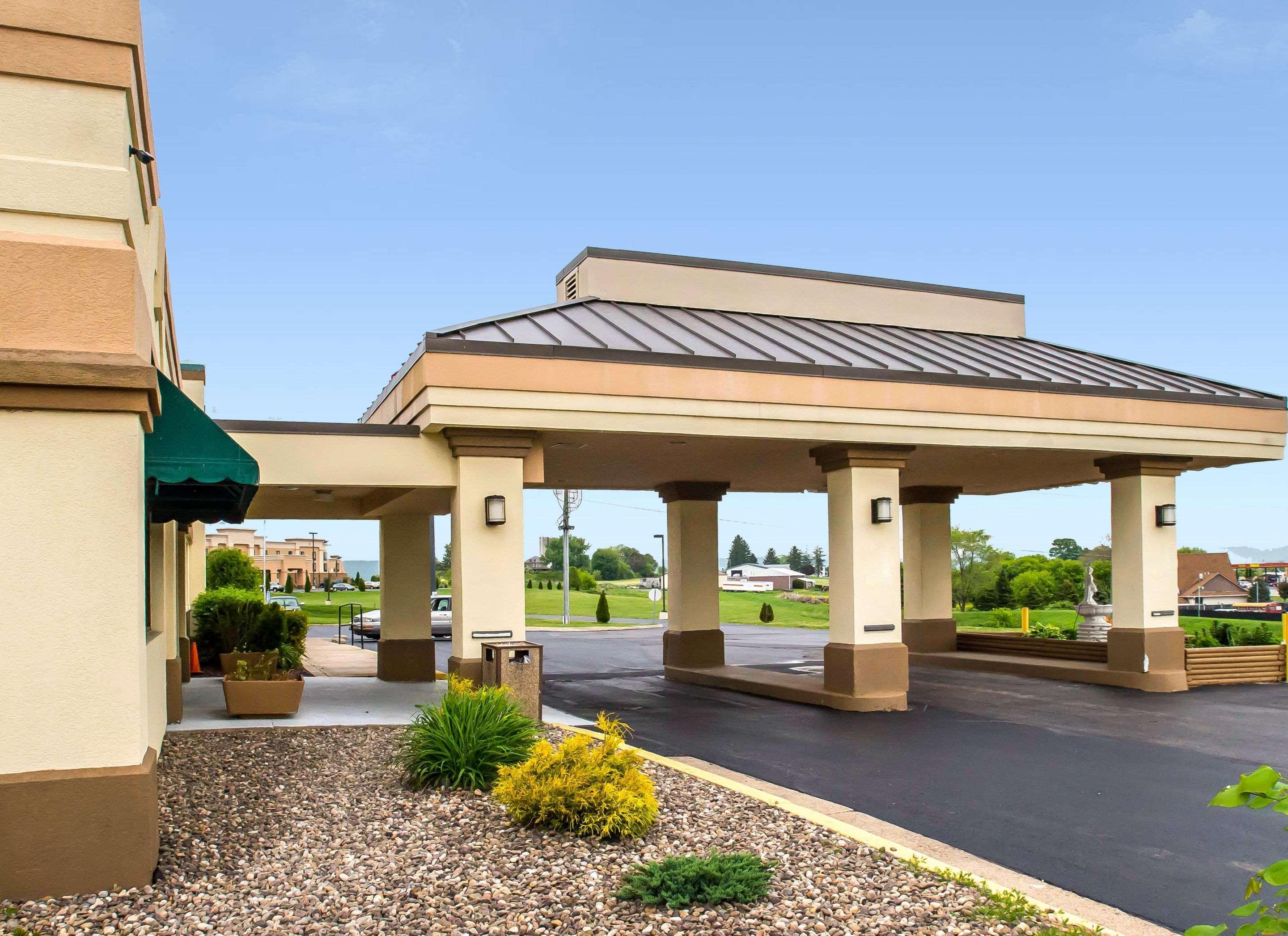 Quality Inn Mill Hall - Lamar Bagian luar foto
